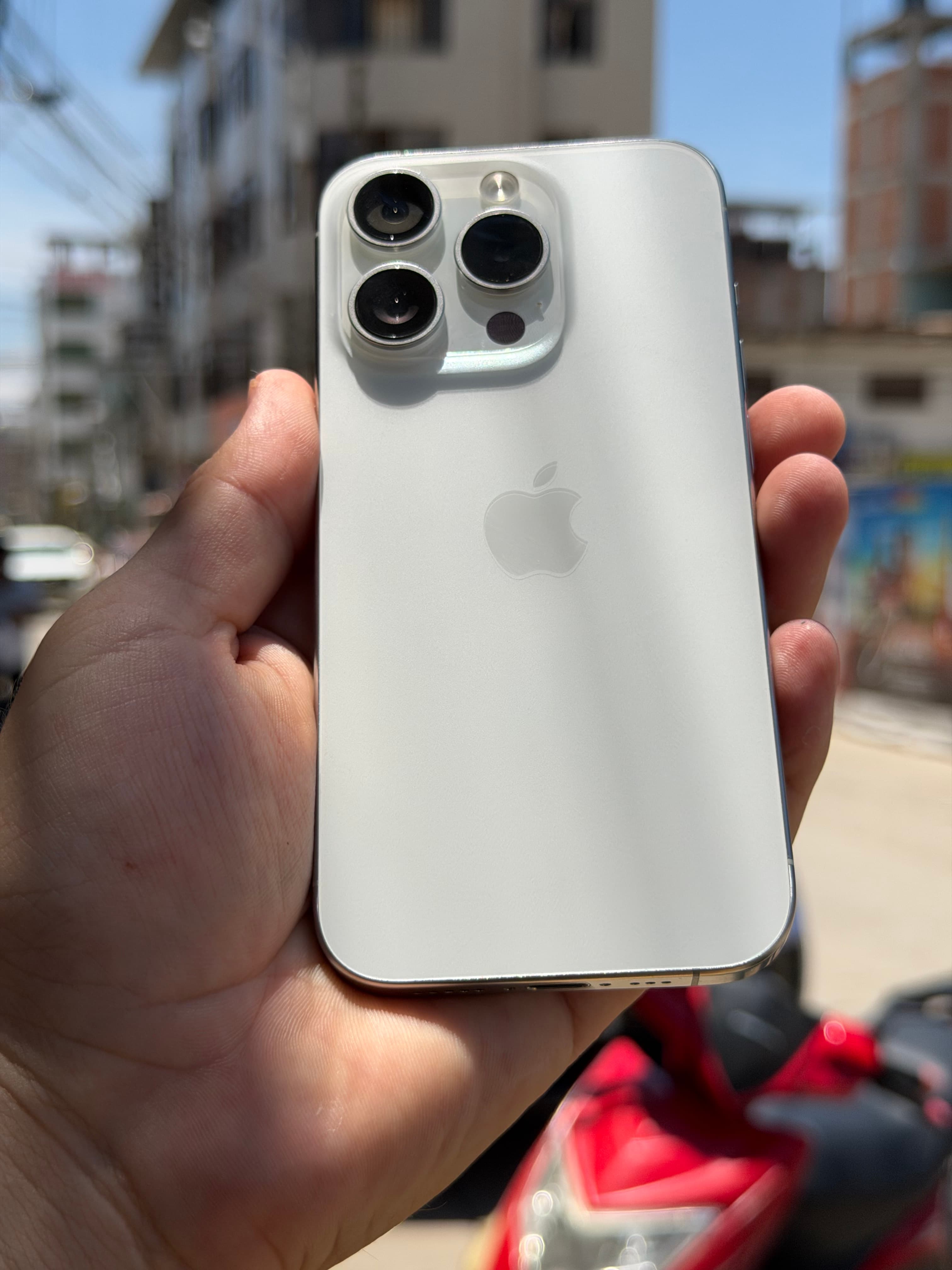 iPhone 15 Pro 256gb 2